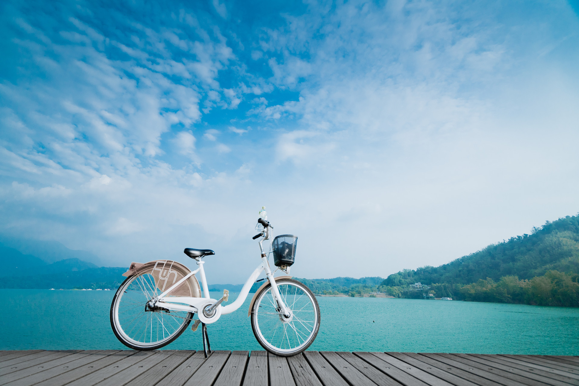 日月潭自行車(chē)游湖體驗(yàn)封面圖